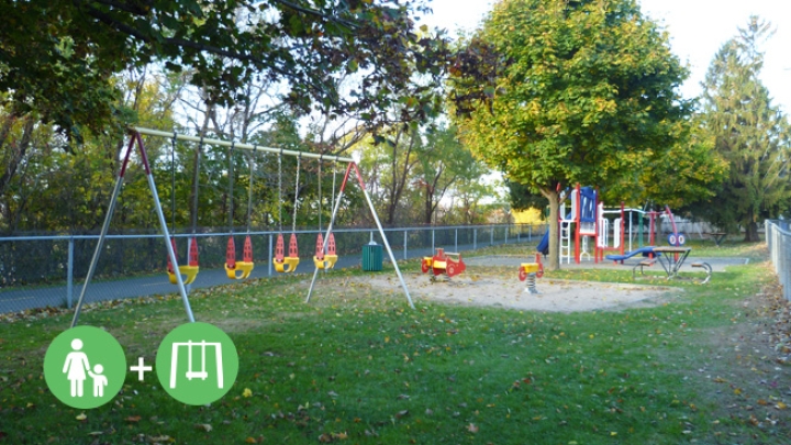 Installation de balançoires parent-enfant dans les principaux parcs de la ville